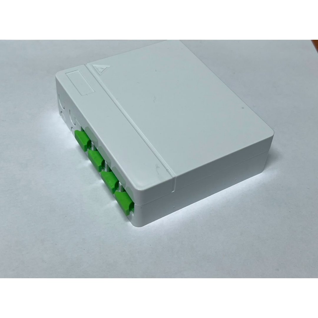 Cajas de Terminación de 4 salidas SC/APC uso interior,incluye adaptador completo y cables cortos